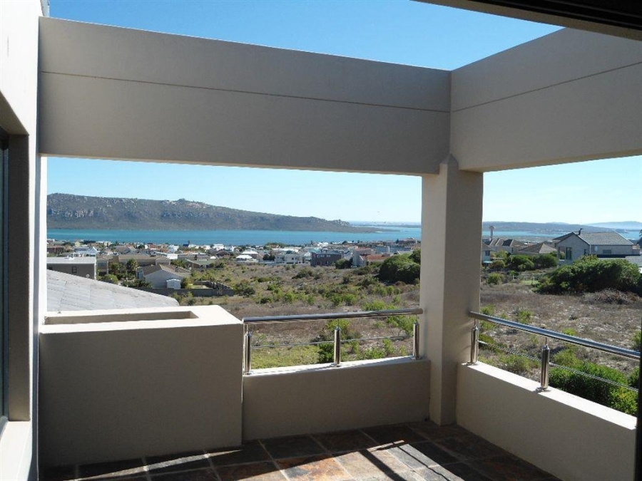 5 Bedroom Property for Sale in Myburgh Park Western Cape